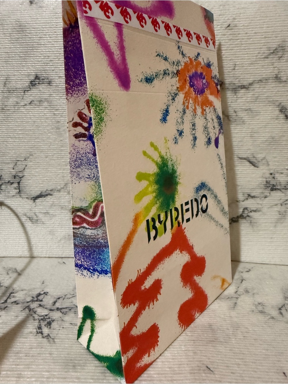 Byredo Sample Set w/ Colorful Gift Bag: Mojave Ghost Body Lotion & Blanche Wash - Picture 4 of 9